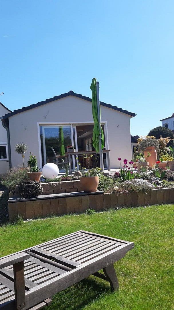 Prodej domu 122 m², pozemek 602 m², Düsseldorf, Severní Porýní-Vestfálsko Prodej domu 122 m², pozemek 602 m², Düsseldorf, Severní Porýní-Vestfálsko