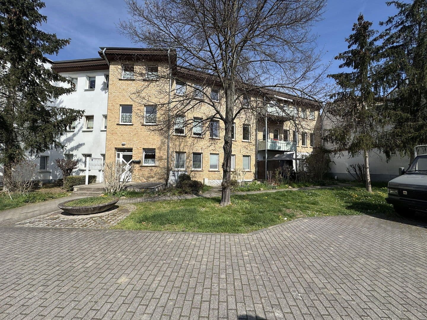 Pronájem bytu 2+1 69 m², Leipziger Straße 19, Schkeuditz, Sasko Pronájem bytu 2+1 69 m², Leipziger Straße 19, Schkeuditz, Sasko