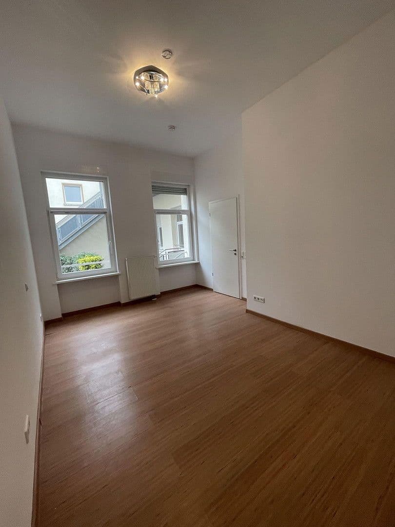 Pronájem bytu 4+1 122 m², Siegfriedstrasse 28B, Worms, Porýní-Falc Pronájem bytu 4+1 122 m², Siegfriedstrasse 28B, Worms, Porýní-Falc