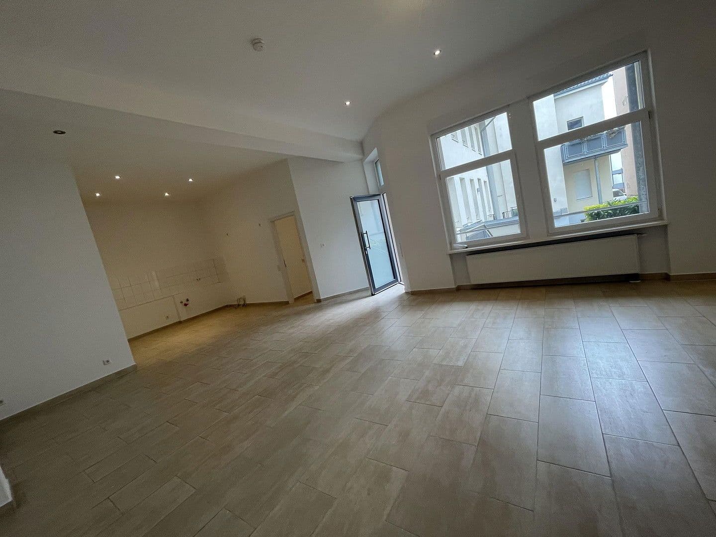 Pronájem bytu 4+1 122 m², Siegfriedstrasse 28B, Worms, Porýní-Falc Pronájem bytu 4+1 122 m², Siegfriedstrasse 28B, Worms, Porýní-Falc