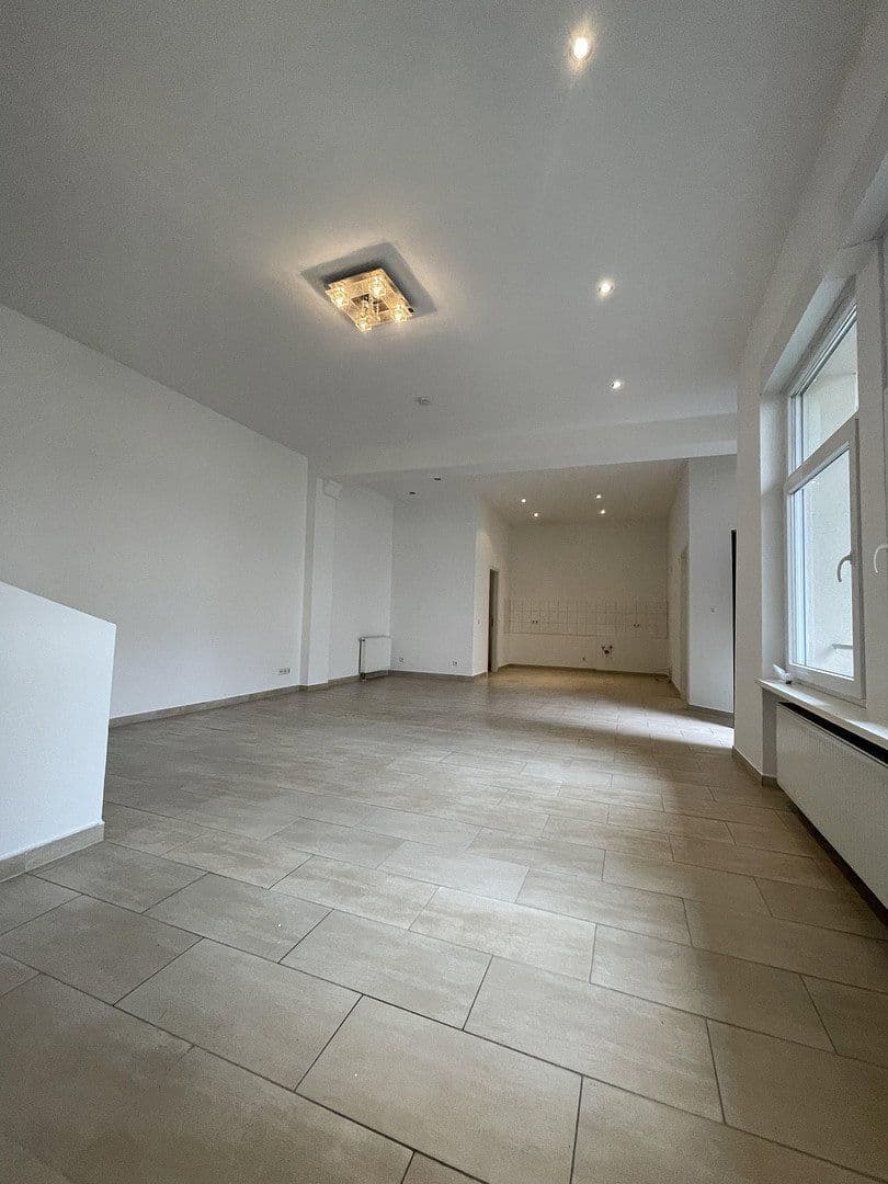 Pronájem bytu 4+1 122 m², Siegfriedstrasse 28B, Worms, Porýní-Falc Pronájem bytu 4+1 122 m², Siegfriedstrasse 28B, Worms, Porýní-Falc