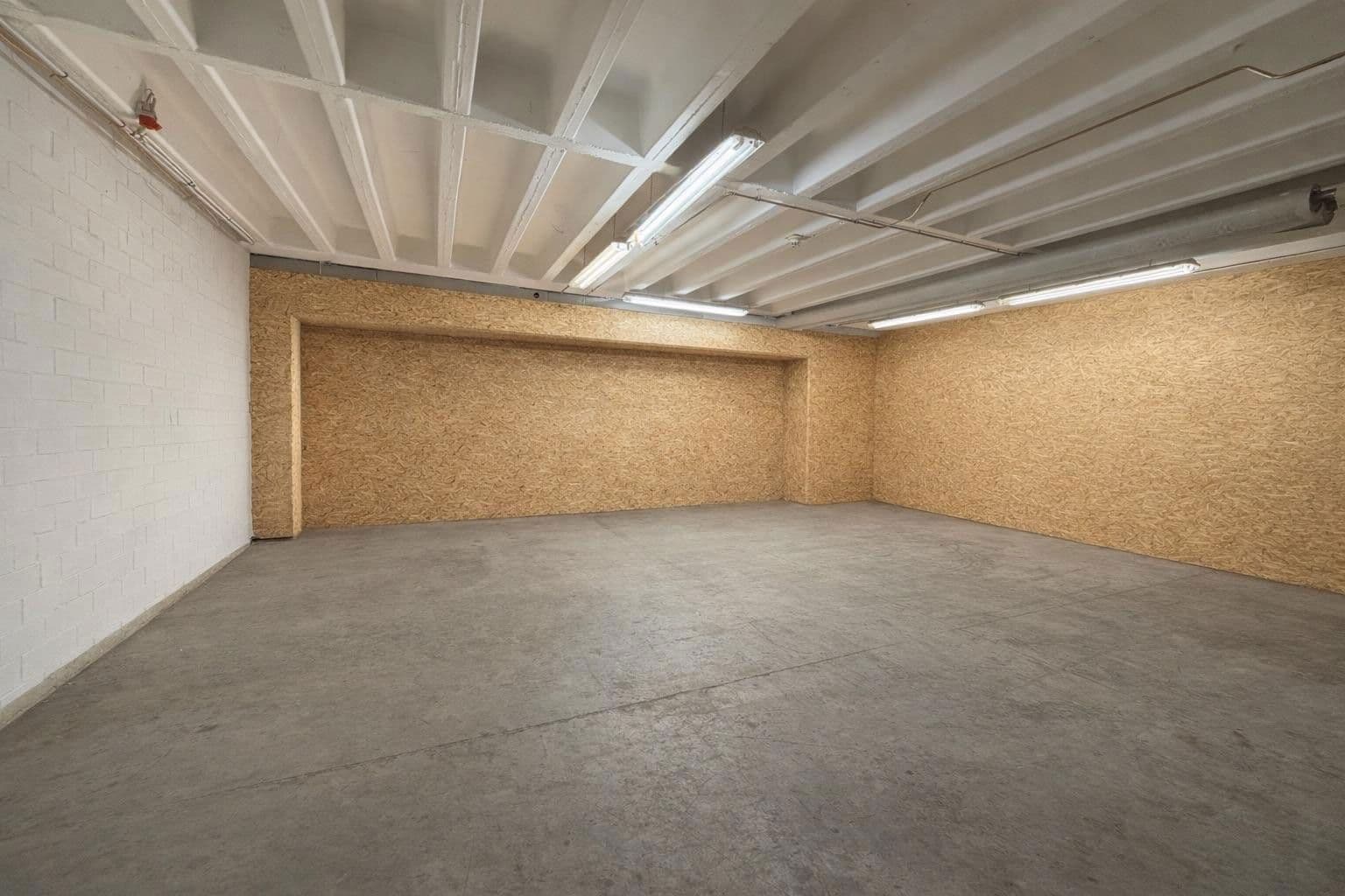 Pronájem nebytového prostoru 60 m², Dieselstrasse 1, Rottenburg a. d. Laaber, Bavorsko Pronájem nebytového prostoru 60 m², Dieselstrasse 1, Rottenburg a. d. Laaber, Bavorsko