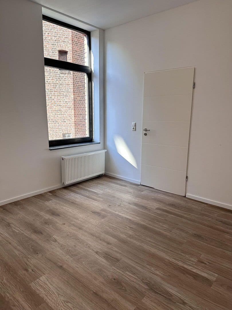 Prodej bytu 4+1 86 m², Adalbertsteinweg 204, Cáchy, Severní Porýní-Vestfálsko Prodej bytu 4+1 86 m², Adalbertsteinweg 204, Cáchy, Severní Porýní-Vestfálsko