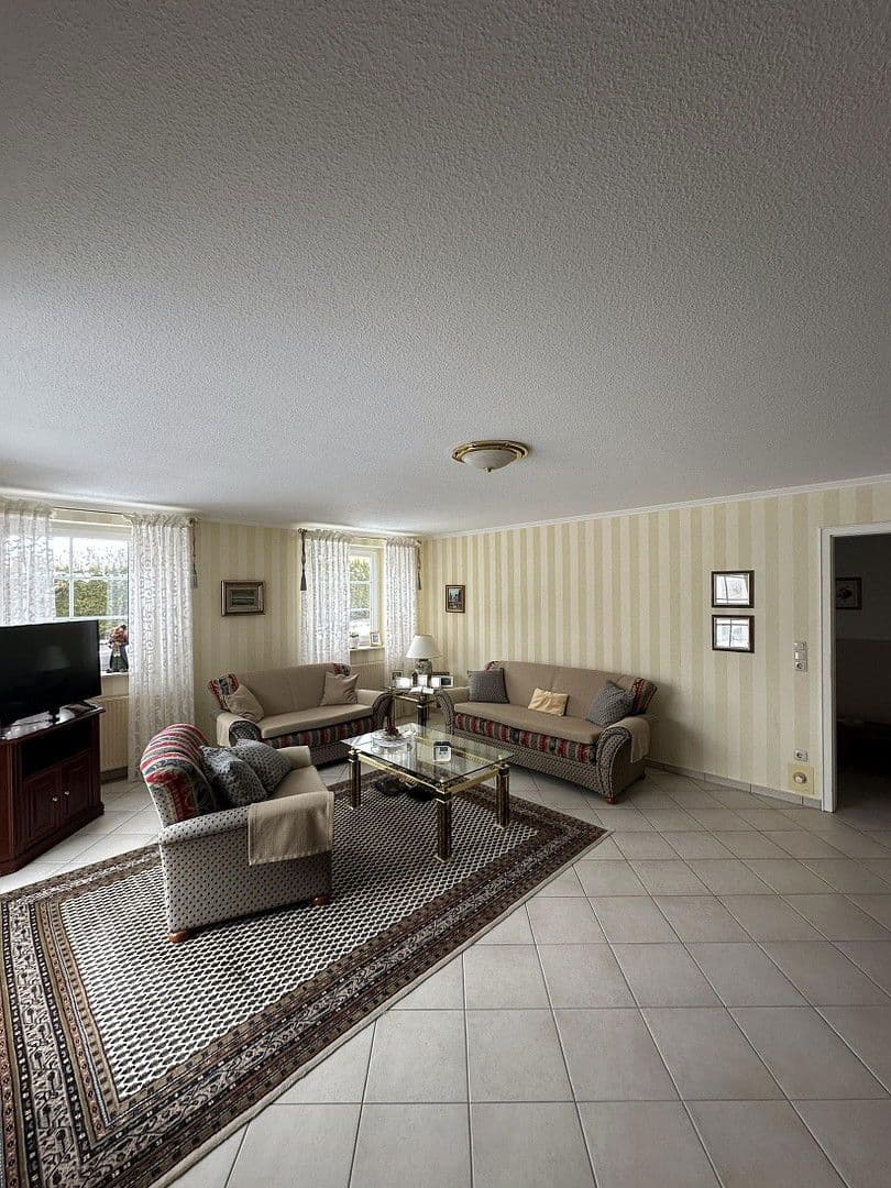 Prodej domu 230 m², pozemek 809 m², Volkmarsen, Hessen Prodej domu 230 m², pozemek 809 m², Volkmarsen, Hessen