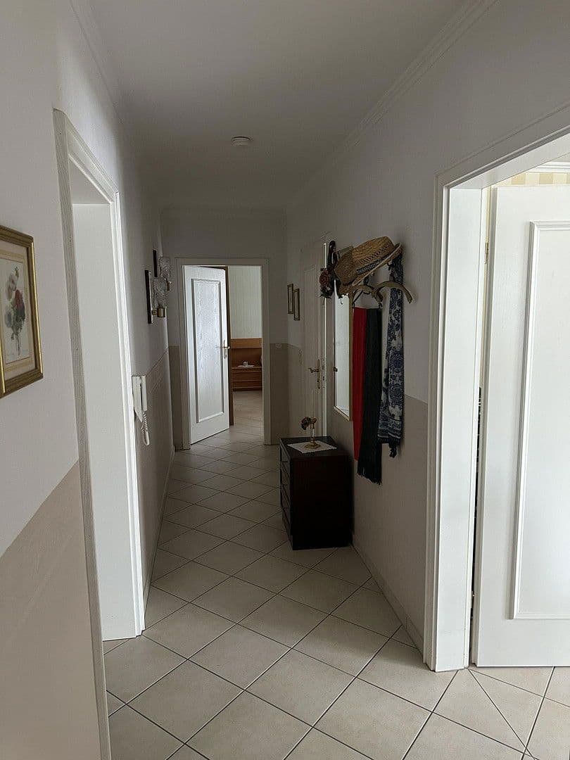 Prodej domu 230 m², pozemek 809 m², Volkmarsen, Hessen Prodej domu 230 m², pozemek 809 m², Volkmarsen, Hessen