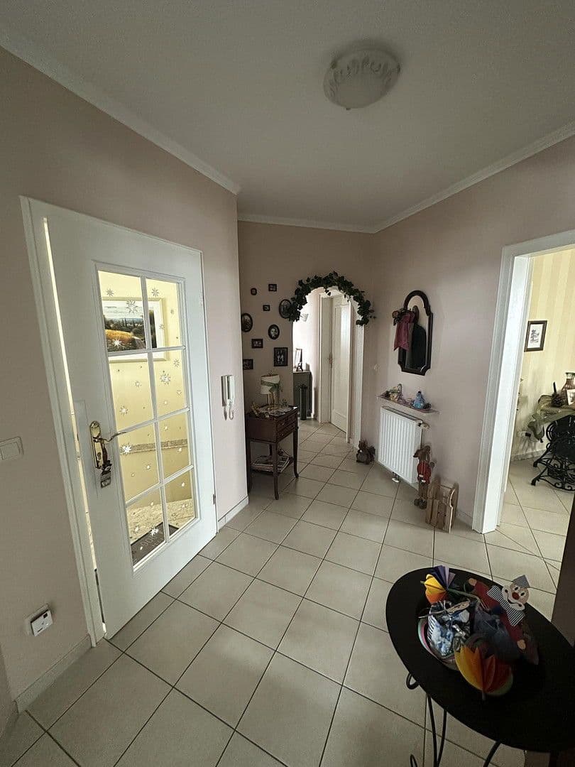 Prodej domu 230 m², pozemek 809 m², Volkmarsen, Hessen Prodej domu 230 m², pozemek 809 m², Volkmarsen, Hessen