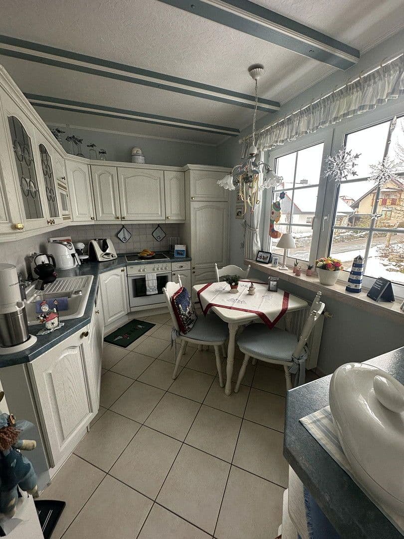 Prodej domu 230 m², pozemek 809 m², Volkmarsen, Hessen Prodej domu 230 m², pozemek 809 m², Volkmarsen, Hessen