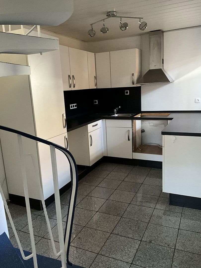 Pronájem domu 88 m², pozemek 42 m², Frankenthal, Porýní-Falc Pronájem domu 88 m², pozemek 42 m², Frankenthal, Porýní-Falc