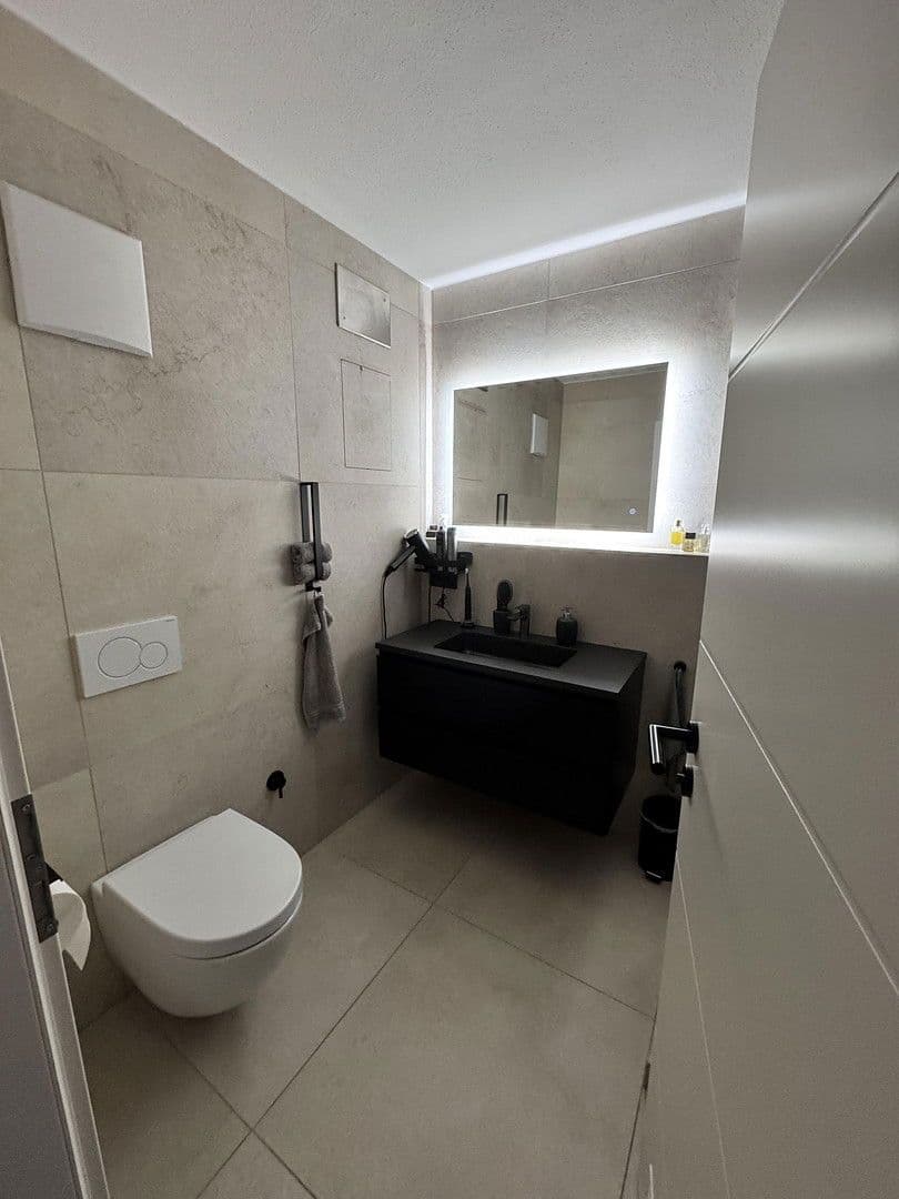 Prodej bytu 2+1 50 m², Bei den Linden 7, Laichingen, Bádensko-Württembersko Prodej bytu 2+1 50 m², Bei den Linden 7, Laichingen, Bádensko-Württembersko