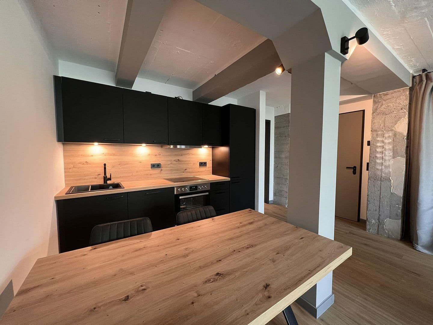 Pronájem bytu 1+1 53 m², Habichtstraße 37, Hamburg, Hamburg Pronájem bytu 1+1 53 m², Habichtstraße 37, Hamburg, Hamburg