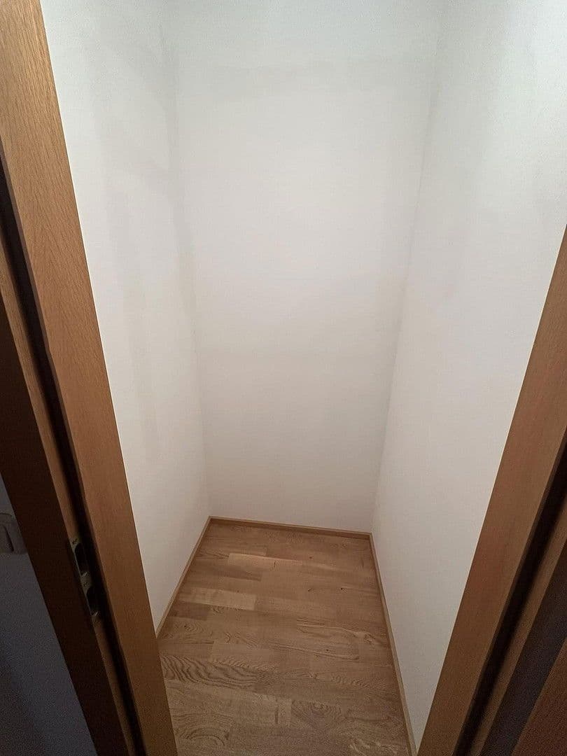 Pronájem bytu 1+1 27 m², Spittelauer Lände 9, Wien, Wien Pronájem bytu 1+1 27 m², Spittelauer Lände 9, Wien, Wien