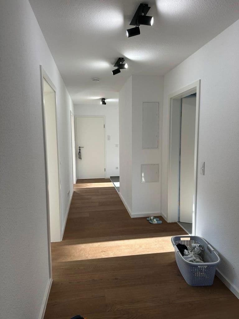 Pronájem bytu 4+1 95 m², Mannheim, Bádensko-Württembersko Pronájem bytu 4+1 95 m², Mannheim, Bádensko-Württembersko