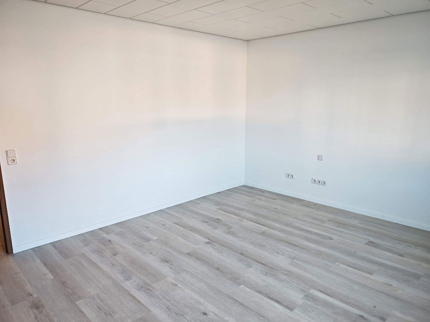Pronájem bytu 3+1 89 m², Uttenreuth, Bavorsko Pronájem bytu 3+1 89 m², Uttenreuth, Bavorsko