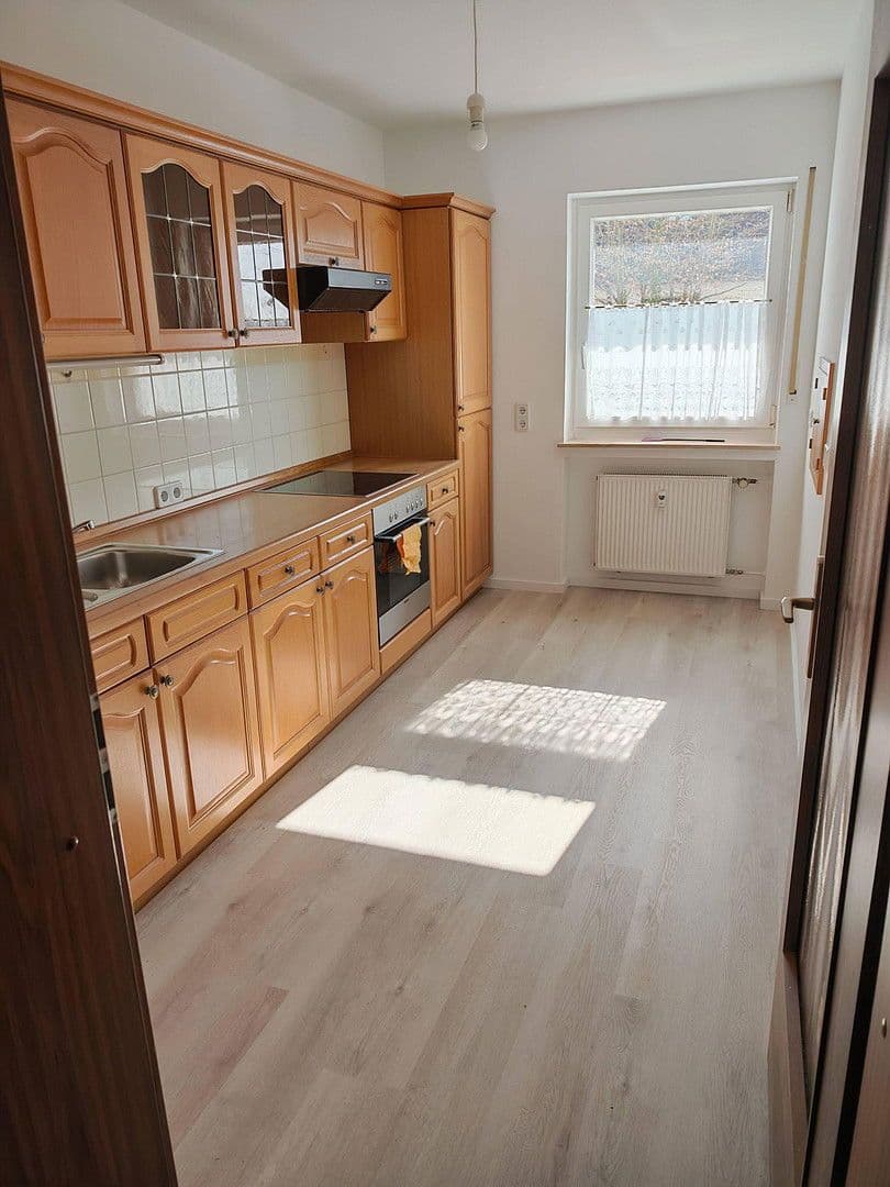 Pronájem bytu 3+1 89 m², Uttenreuth, Bavorsko Pronájem bytu 3+1 89 m², Uttenreuth, Bavorsko