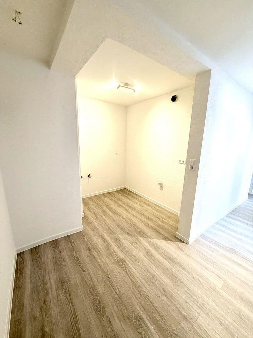 Pronájem bytu 3+1 65 m², Hannover, Dolní Sasko Pronájem bytu 3+1 65 m², Hannover, Dolní Sasko