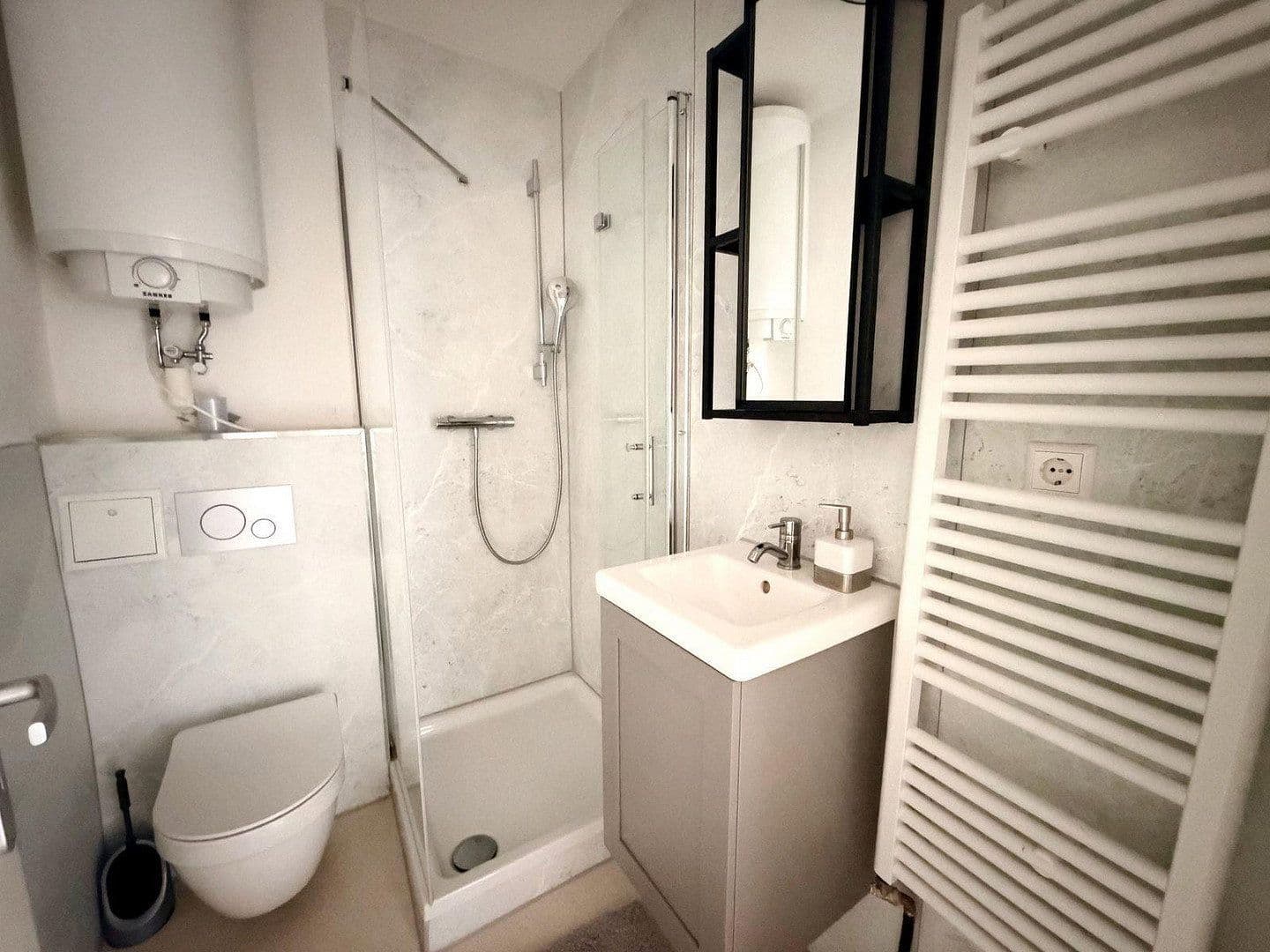 Pronájem bytu 1+1 27 m², Alberweg 10, Ulm, Bádensko-Württembersko Pronájem bytu 1+1 27 m², Alberweg 10, Ulm, Bádensko-Württembersko