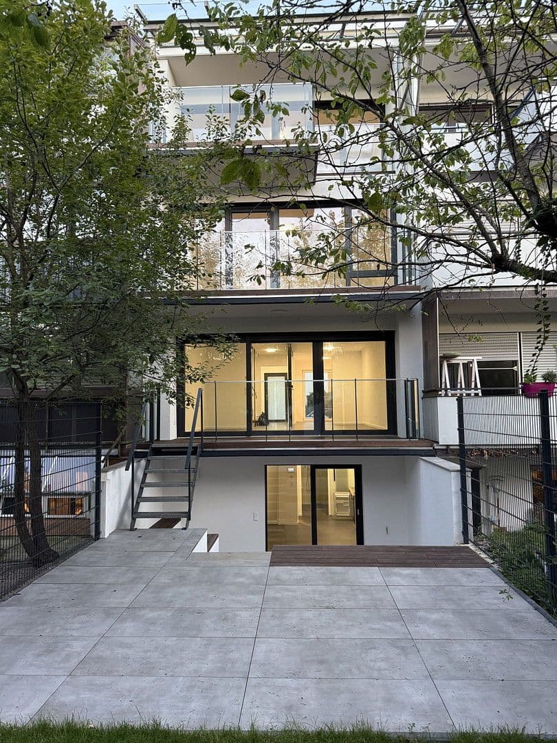 Pronájem domu 160 m², pozemek 160 m², Rankackerweg 38A, Freiburg im Breisgau, Bádensko-Württembersko Pronájem domu 160 m², pozemek 160 m², Rankackerweg 38A, Freiburg im Breisgau, Bádensko-Württembersko