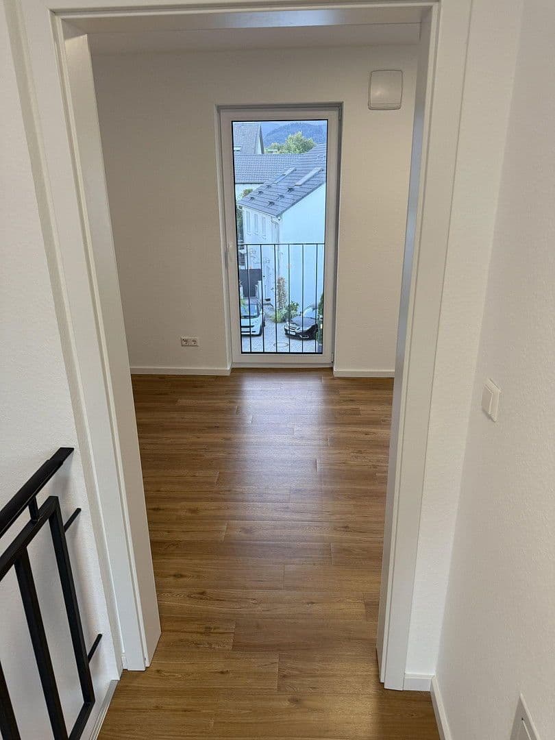 Pronájem domu 160 m², pozemek 160 m², Rankackerweg 38A, Freiburg im Breisgau, Bádensko-Württembersko Pronájem domu 160 m², pozemek 160 m², Rankackerweg 38A, Freiburg im Breisgau, Bádensko-Württembersko