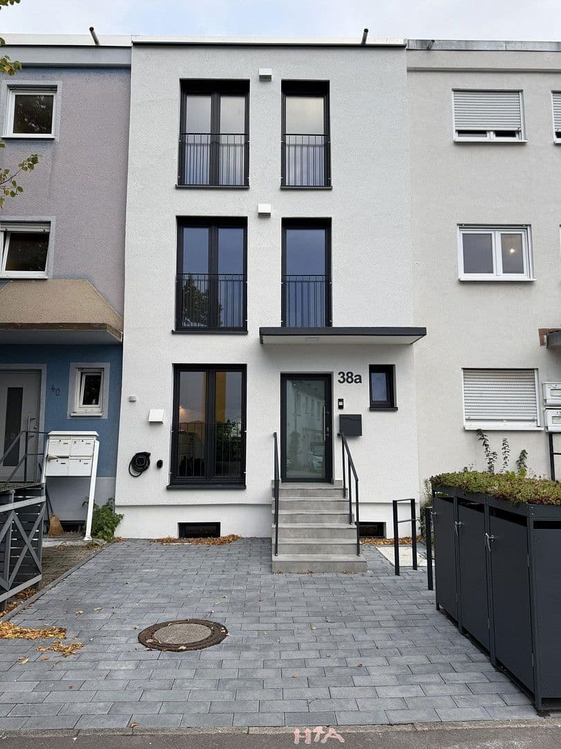 Pronájem domu 160 m², pozemek 160 m², Rankackerweg 38A, Freiburg im Breisgau, Bádensko-Württembersko Pronájem domu 160 m², pozemek 160 m², Rankackerweg 38A, Freiburg im Breisgau, Bádensko-Württembersko