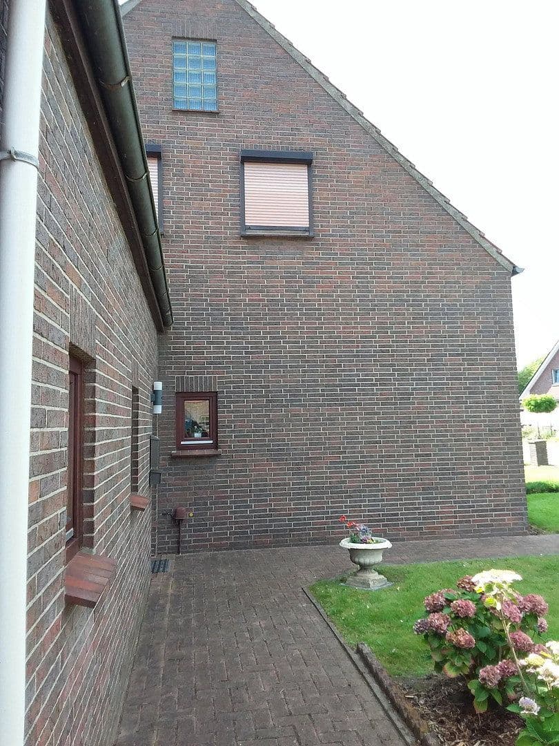 Prodej domu 90 m², pozemek 1.938 m², Berne, Dolní Sasko Prodej domu 90 m², pozemek 1.938 m², Berne, Dolní Sasko