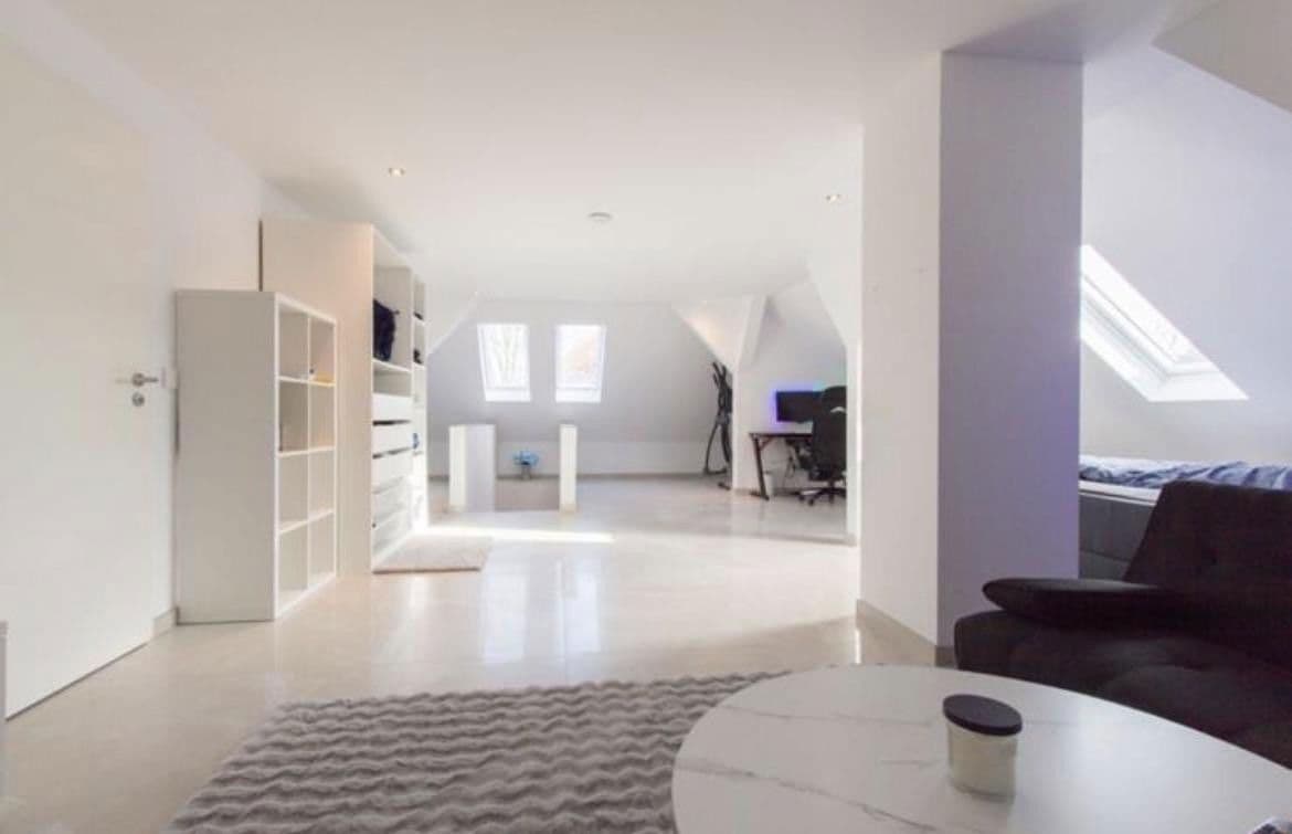 Prodej domu 307 m², pozemek 742 m², Meiergarten 3, Ronnenberg, Dolní Sasko Prodej domu 307 m², pozemek 742 m², Meiergarten 3, Ronnenberg, Dolní Sasko