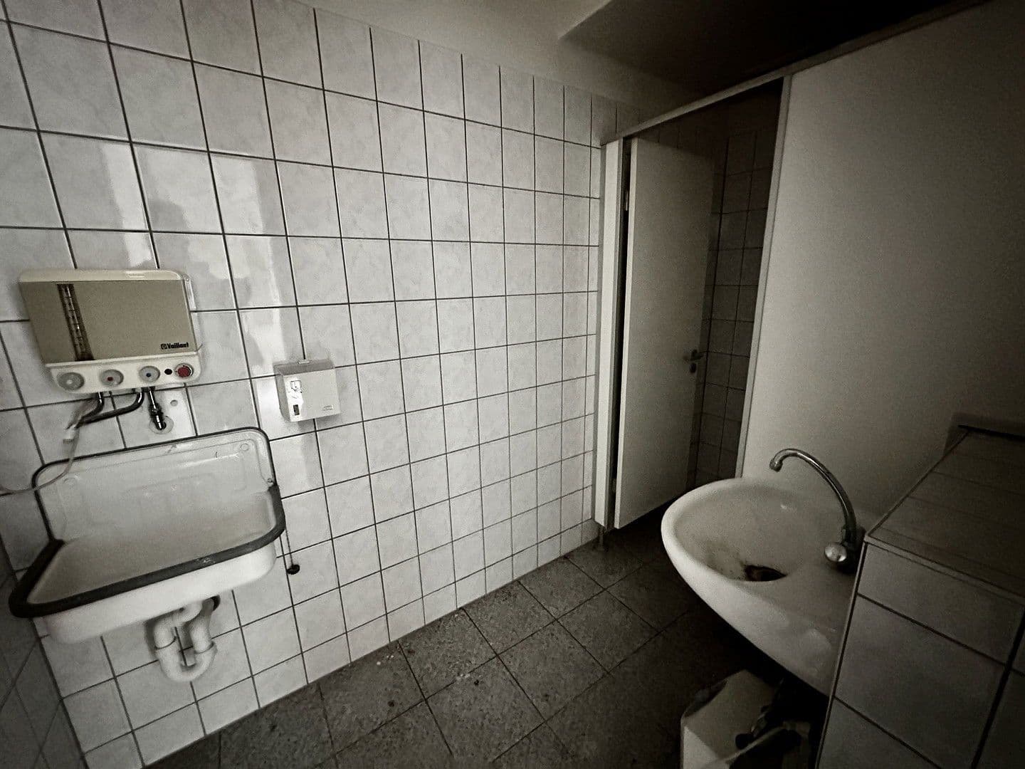 Pronájem nebytového prostoru 135 m², Burgstr. 44, Leverkusen, Severní Porýní-Vestfálsko Pronájem nebytového prostoru 135 m², Burgstr. 44, Leverkusen, Severní Porýní-Vestfálsko