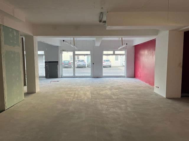 Pronájem nebytového prostoru 220 m², Burgstr.44, Leverkusen, Severní Porýní-Vestfálsko Pronájem nebytového prostoru 220 m², Burgstr.44, Leverkusen, Severní Porýní-Vestfálsko
