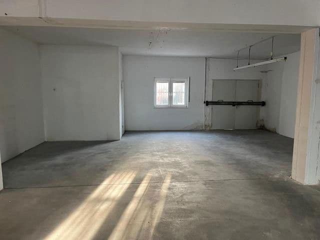 Pronájem nebytového prostoru 220 m², Burgstr.44, Leverkusen, Severní Porýní-Vestfálsko Pronájem nebytového prostoru 220 m², Burgstr.44, Leverkusen, Severní Porýní-Vestfálsko