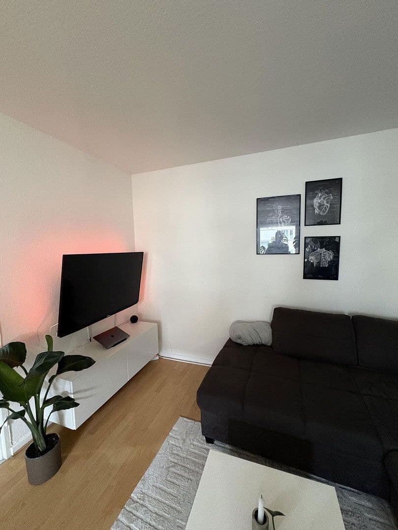 Pronájem bytu 2+1 38 m², Dielingerstr. 15/16, Osnabrück, Dolní Sasko Pronájem bytu 2+1 38 m², Dielingerstr. 15/16, Osnabrück, Dolní Sasko