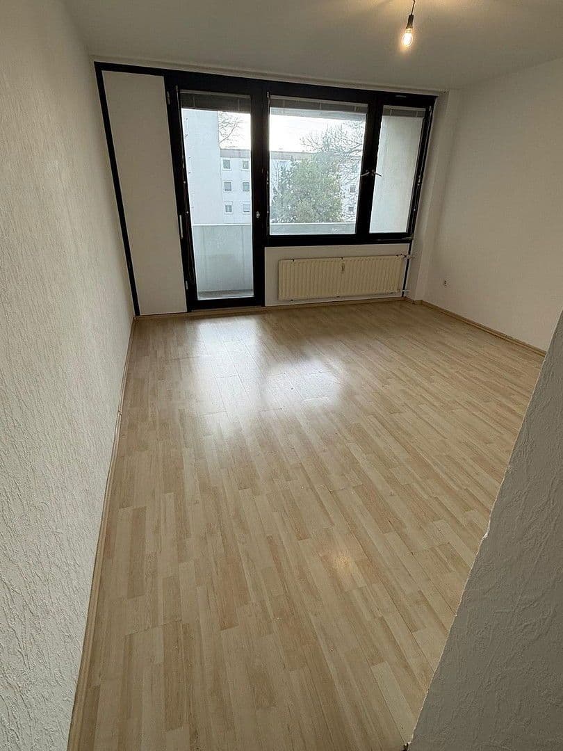 Pronájem bytu 2+1 66 m², Ludwigshafen, Porýní-Falc Pronájem bytu 2+1 66 m², Ludwigshafen, Porýní-Falc