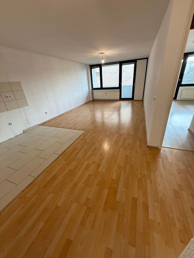 Pronájem bytu 2+1 66 m², Ludwigshafen, Porýní-Falc Pronájem bytu 2+1 66 m², Ludwigshafen, Porýní-Falc