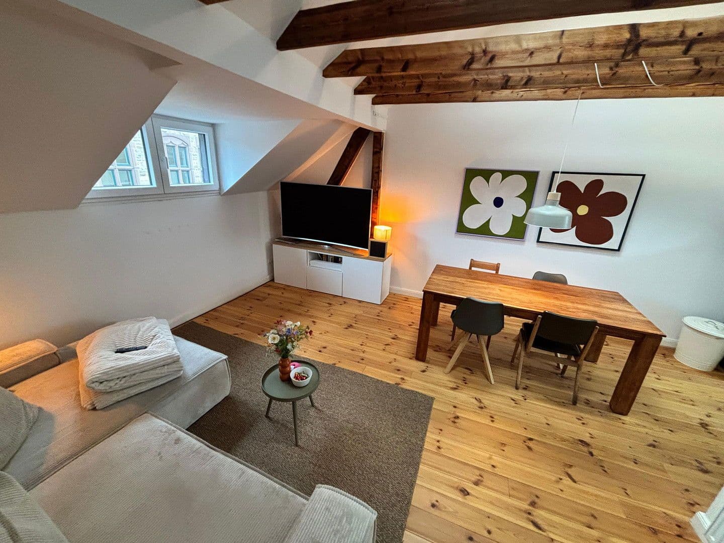 Pronájem bytu 3+1 77 m², Duisburg, Severní Porýní-Vestfálsko Pronájem bytu 3+1 77 m², Duisburg, Severní Porýní-Vestfálsko