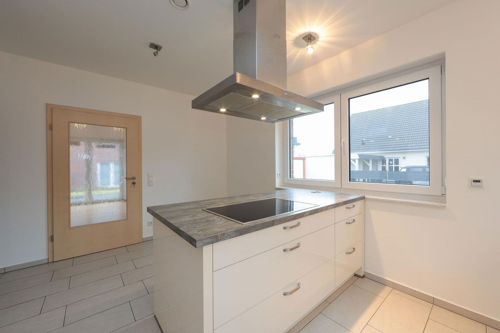 Pronájem domu 164 m², pozemek 550 m², Oranienburg, Braniborsko Pronájem domu 164 m², pozemek 550 m², Oranienburg, Braniborsko