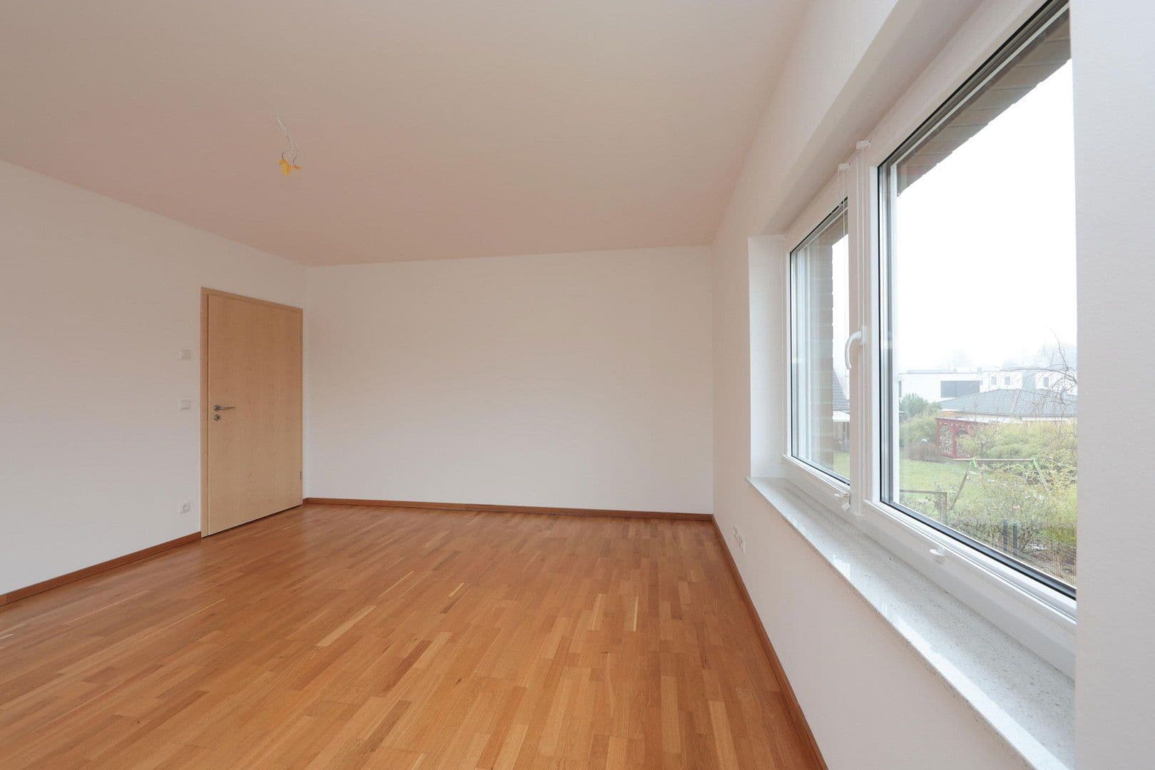 Pronájem domu 164 m², pozemek 550 m², Oranienburg, Braniborsko Pronájem domu 164 m², pozemek 550 m², Oranienburg, Braniborsko