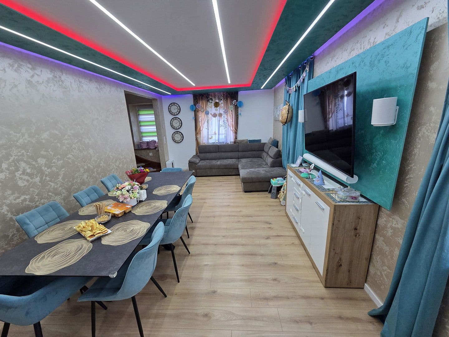 Prodej domu 120 m², pozemek 365 m², Schutzenstrasse, 21/1, Niefern-Öschelbronn, Bádensko-Württembersko Prodej domu 120 m², pozemek 365 m², Schutzenstrasse, 21/1, Niefern-Öschelbronn, Bádensko-Württembersko