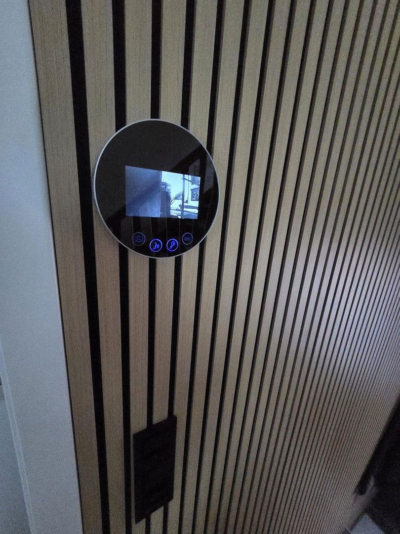 Prodej domu 120 m², pozemek 365 m², Schutzenstrasse, 21/1, Niefern-Öschelbronn, Bádensko-Württembersko Prodej domu 120 m², pozemek 365 m², Schutzenstrasse, 21/1, Niefern-Öschelbronn, Bádensko-Württembersko