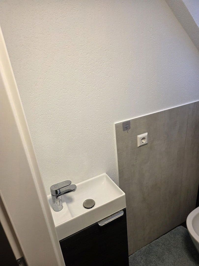 Prodej domu 120 m², pozemek 365 m², Schutzenstrasse, 21/1, Niefern-Öschelbronn, Bádensko-Württembersko Prodej domu 120 m², pozemek 365 m², Schutzenstrasse, 21/1, Niefern-Öschelbronn, Bádensko-Württembersko