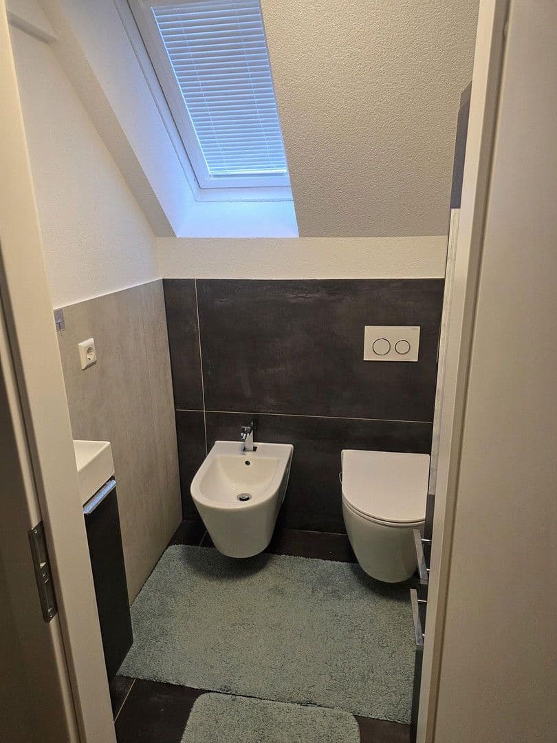 Prodej domu 120 m², pozemek 365 m², Schutzenstrasse, 21/1, Niefern-Öschelbronn, Bádensko-Württembersko Prodej domu 120 m², pozemek 365 m², Schutzenstrasse, 21/1, Niefern-Öschelbronn, Bádensko-Württembersko