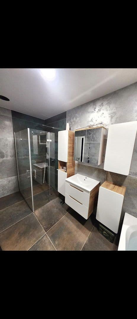 Prodej domu 120 m², pozemek 365 m², Schutzenstrasse, 21/1, Niefern-Öschelbronn, Bádensko-Württembersko Prodej domu 120 m², pozemek 365 m², Schutzenstrasse, 21/1, Niefern-Öschelbronn, Bádensko-Württembersko