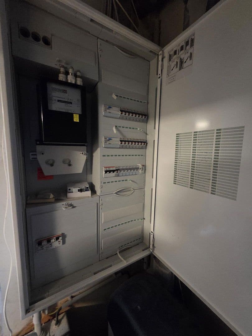 Prodej domu 120 m², pozemek 365 m², Schutzenstrasse, 21/1, Niefern-Öschelbronn, Bádensko-Württembersko Prodej domu 120 m², pozemek 365 m², Schutzenstrasse, 21/1, Niefern-Öschelbronn, Bádensko-Württembersko