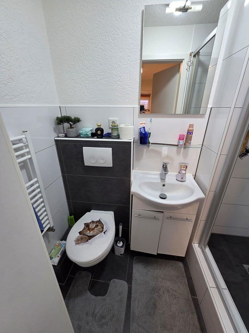 Prodej domu 120 m², pozemek 365 m², Schutzenstrasse, 21/1, Niefern-Öschelbronn, Bádensko-Württembersko Prodej domu 120 m², pozemek 365 m², Schutzenstrasse, 21/1, Niefern-Öschelbronn, Bádensko-Württembersko