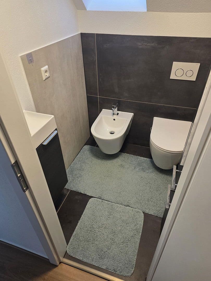 Prodej domu 120 m², pozemek 365 m², Schutzenstrasse, 21/1, Niefern-Öschelbronn, Bádensko-Württembersko Prodej domu 120 m², pozemek 365 m², Schutzenstrasse, 21/1, Niefern-Öschelbronn, Bádensko-Württembersko