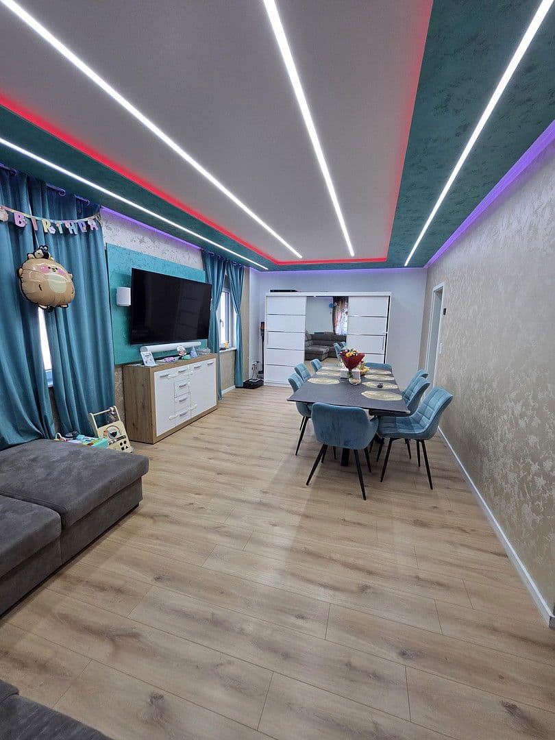 Prodej domu 120 m², pozemek 365 m², Schutzenstrasse, 21/1, Niefern-Öschelbronn, Bádensko-Württembersko Prodej domu 120 m², pozemek 365 m², Schutzenstrasse, 21/1, Niefern-Öschelbronn, Bádensko-Württembersko