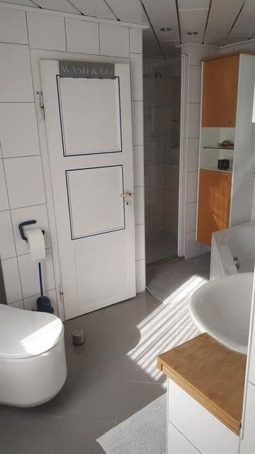 Pronájem domu 200 m², pozemek 150 m², Haupt Str, 22, Külsheim, Bádensko-Württembersko Pronájem domu 200 m², pozemek 150 m², Haupt Str, 22, Külsheim, Bádensko-Württembersko