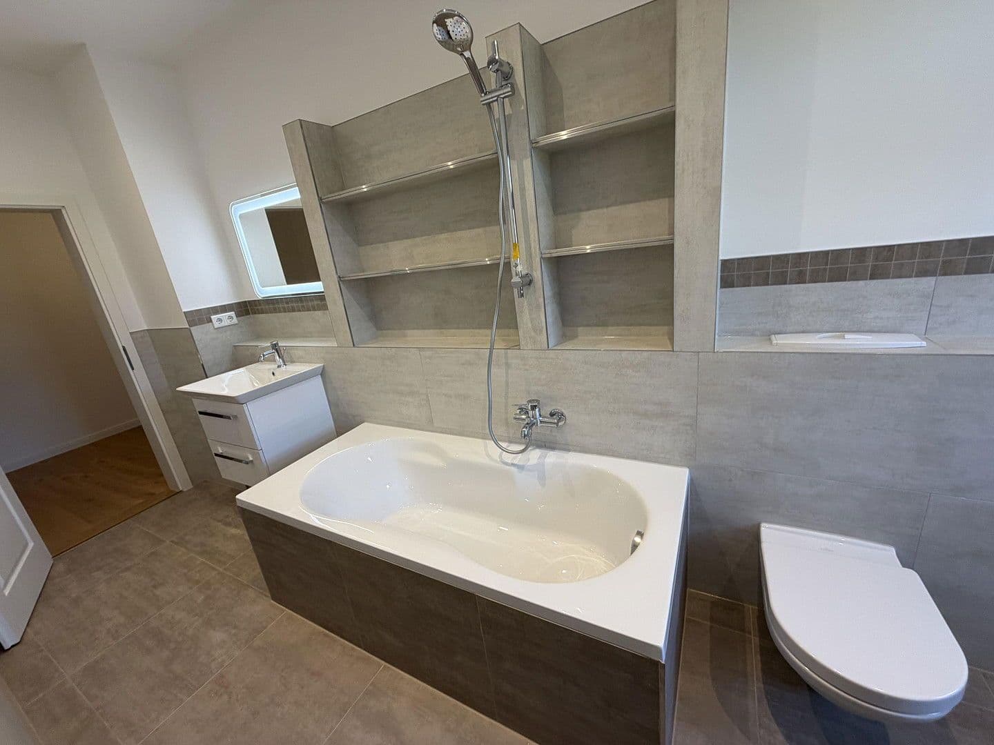 Prodej bytu 4+1 107 m², Sörgelstraße 4, Freital, Sasko Prodej bytu 4+1 107 m², Sörgelstraße 4, Freital, Sasko