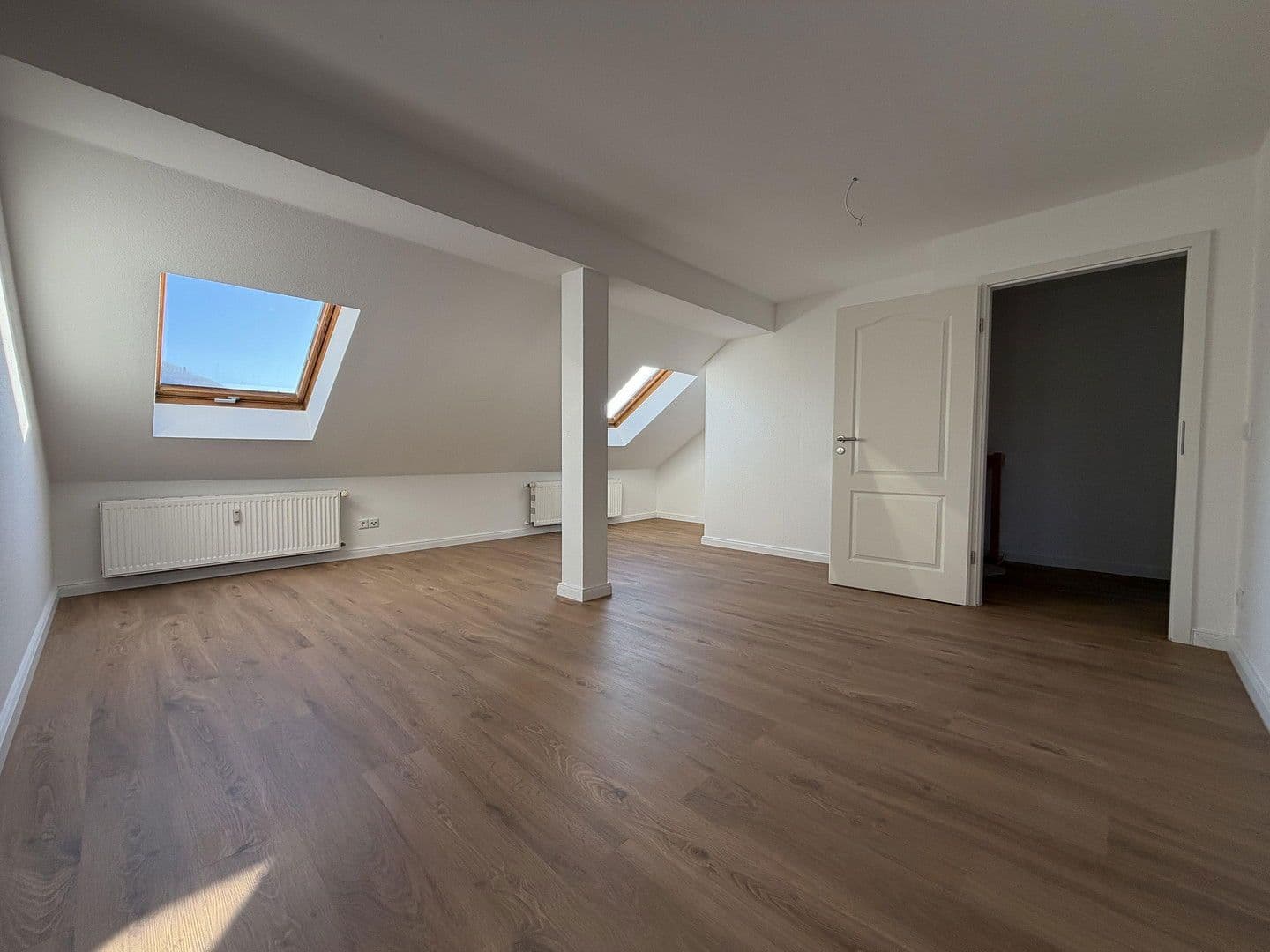 Prodej bytu 4+1 107 m², Sörgelstraße 4, Freital, Sasko Prodej bytu 4+1 107 m², Sörgelstraße 4, Freital, Sasko