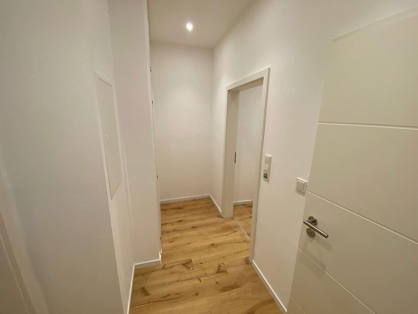 Pronájem bytu 1+1 30 m², Köln, Severní Porýní-Vestfálsko Pronájem bytu 1+1 30 m², Köln, Severní Porýní-Vestfálsko