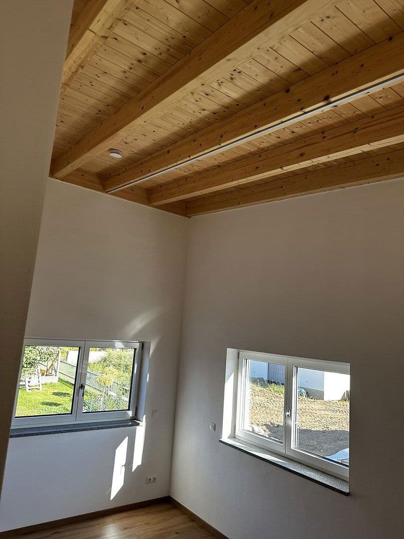 Pronájem domu 130 m², pozemek 337 m², Winzer, Bavorsko Pronájem domu 130 m², pozemek 337 m², Winzer, Bavorsko