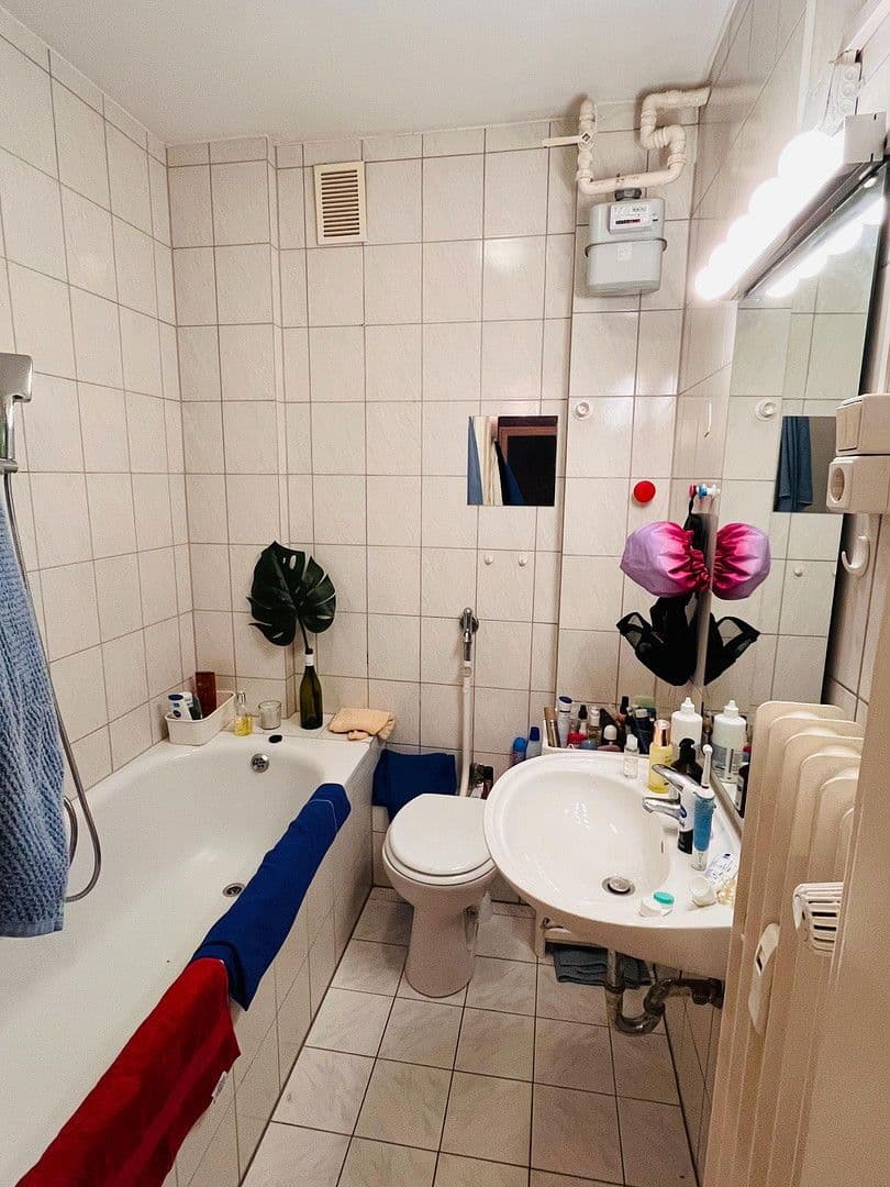 Pronájem bytu 2+1 64 m², Emilienstr. 37, Essen, Severní Porýní-Vestfálsko Pronájem bytu 2+1 64 m², Emilienstr. 37, Essen, Severní Porýní-Vestfálsko