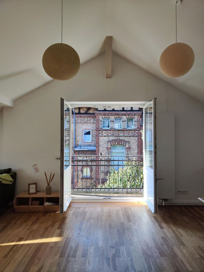 Pronájem bytu 4+1 114 m², Rheingaustraße 122, Wiesbaden-Biebrich, Hessen Pronájem bytu 4+1 114 m², Rheingaustraße 122, Wiesbaden-Biebrich, Hessen